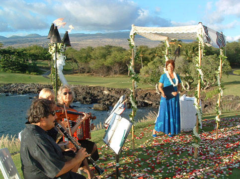 Musicians and chuppah